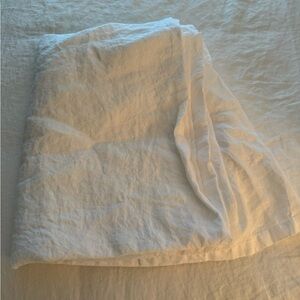 Luxurious White Linen Dust Skirt Cal King